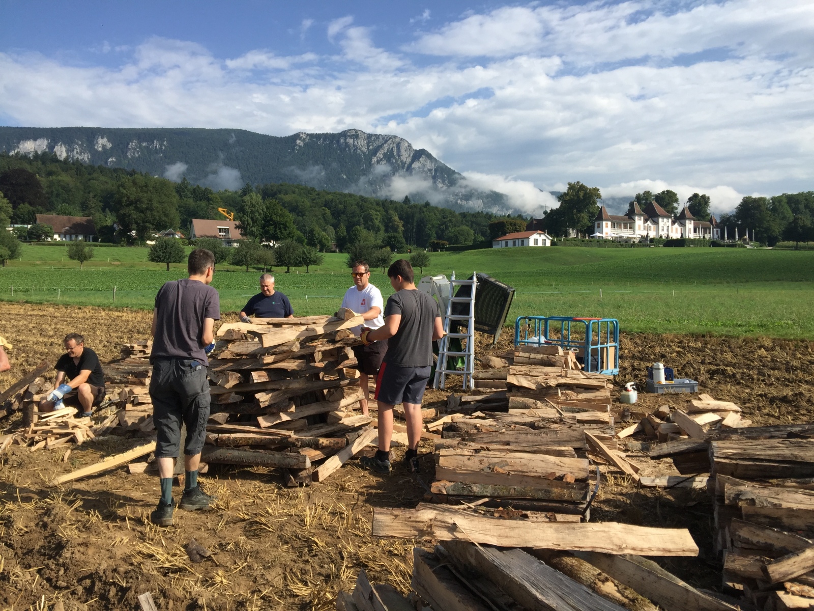 Aufbau vom Augustfeuer