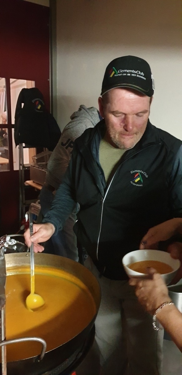 Kuerbissuppen-Essen